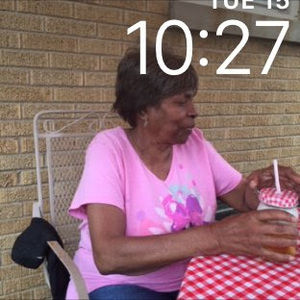 Meet your Posher, Latoya